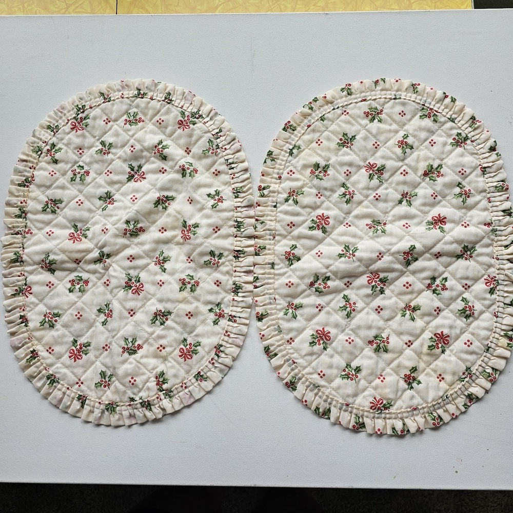 1980s 1990s Quilted Oval Placemats 2 Set Holly Tree Bow Cottagecore Holiday #55 - Picture 3 of 9